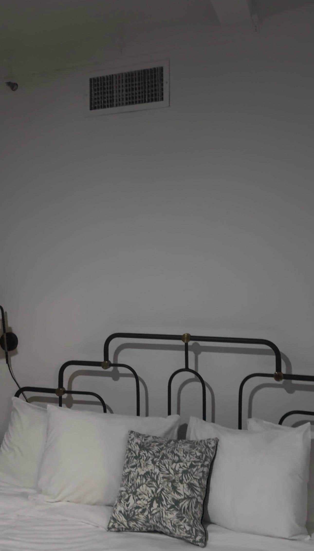 Central A/C vent shared with other guests. No control of room temperature 