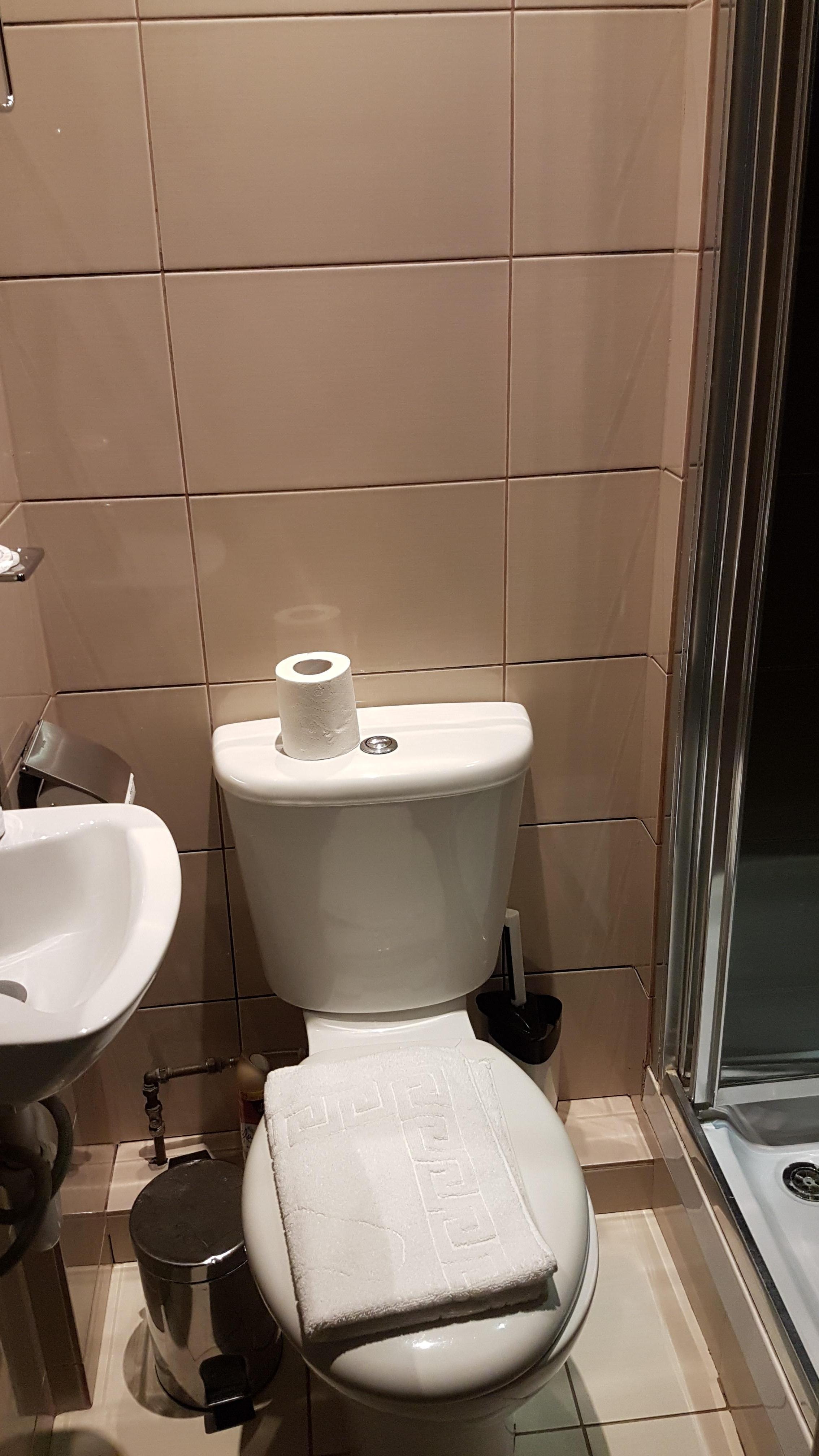 The 'bathroom'. Watch your head on the sink? To be fair, it was clean but I think that is because no one ever used it.