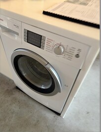 Broken washer/dryer, pics promoted and added to welcome guide but it's broken!