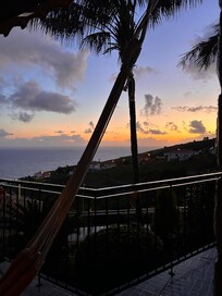 Magnifique terrasse et vue sur l'océan