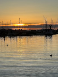 Sunrise on the harbor