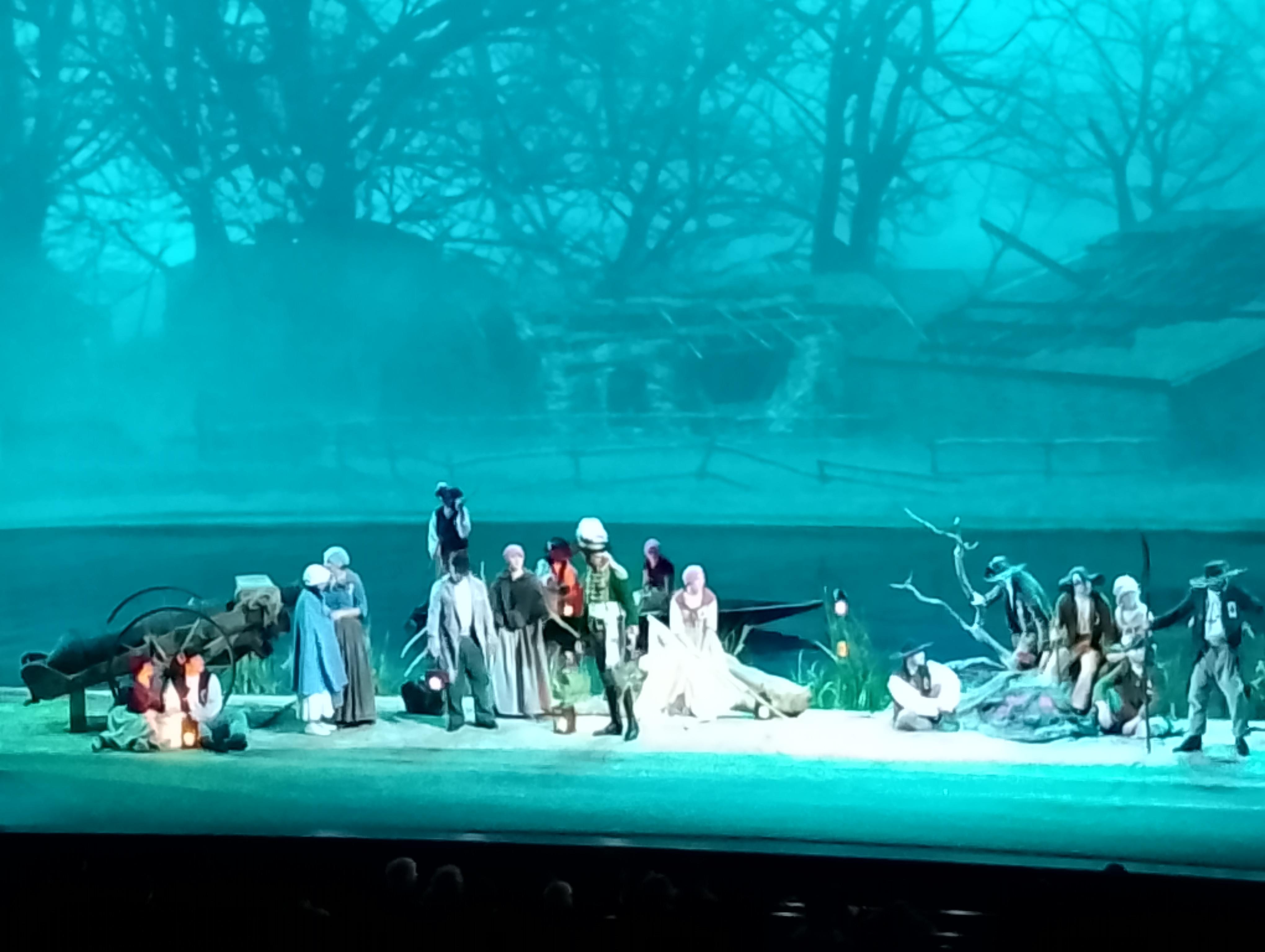 Des changements de décors incroyables , riches en détails avec d'ingénieuses mises en scène