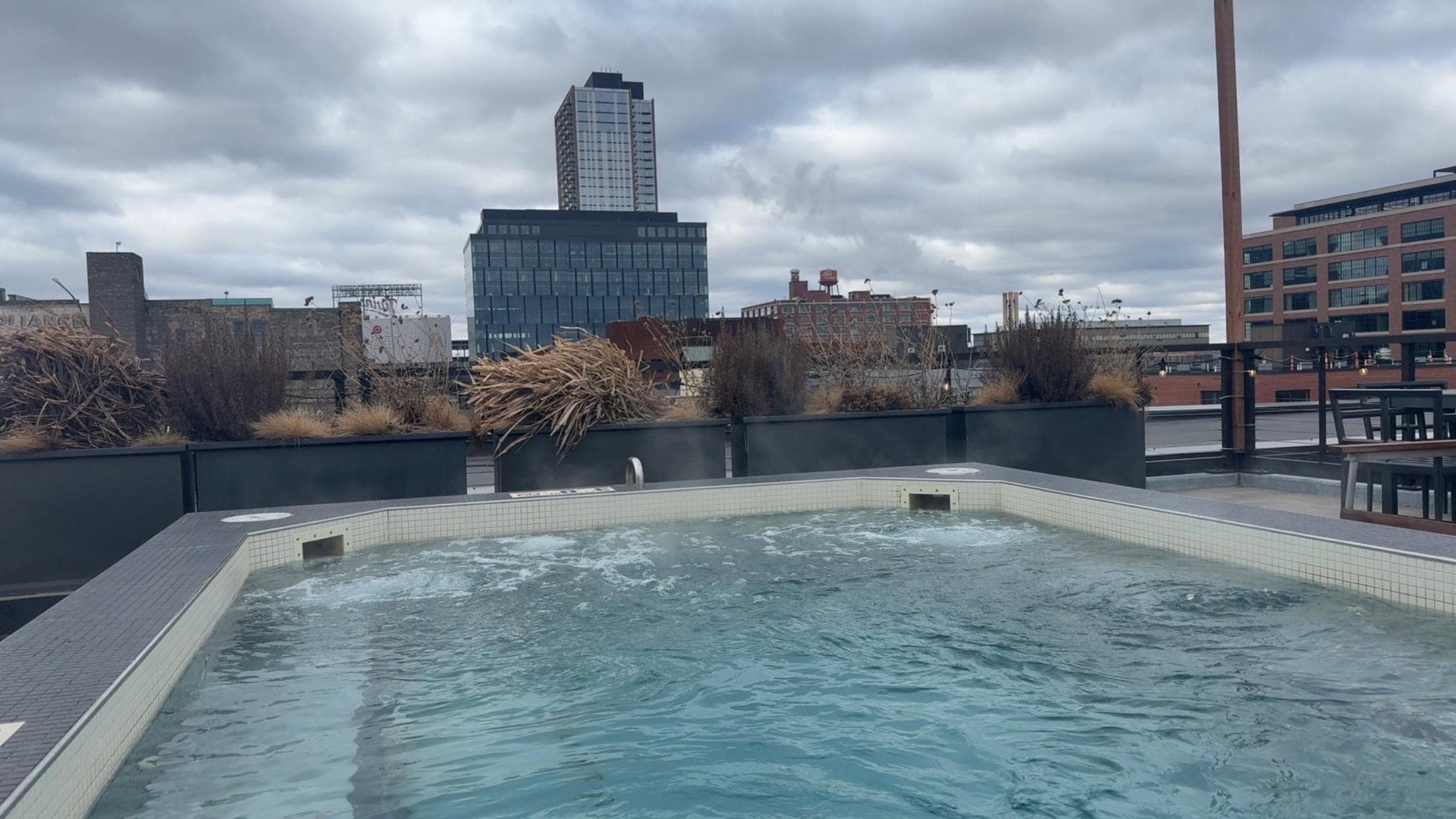 Rooftop Hot tub with a view!