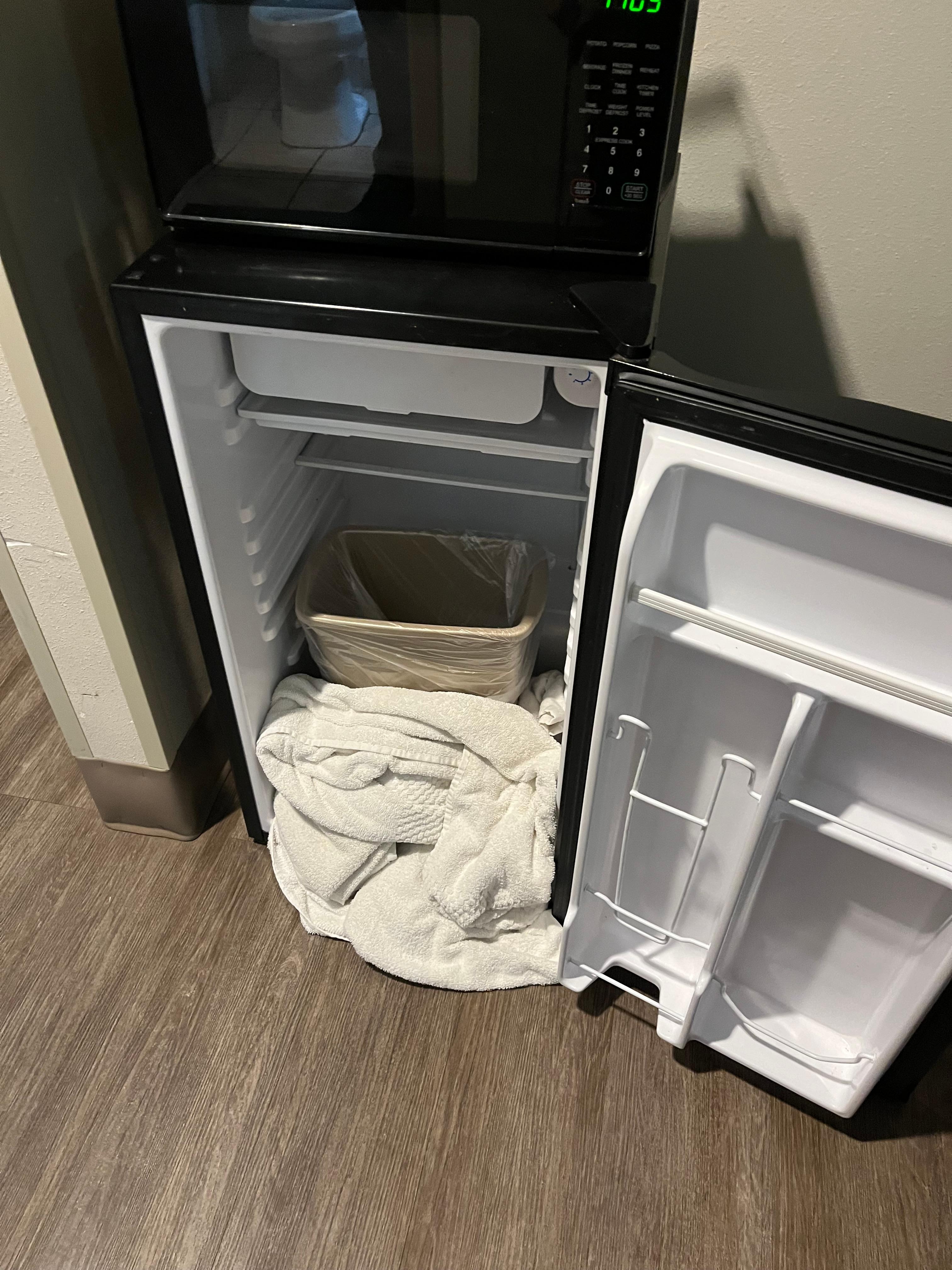 I was too tired to take pictures of the very outdated and not so clean room. 