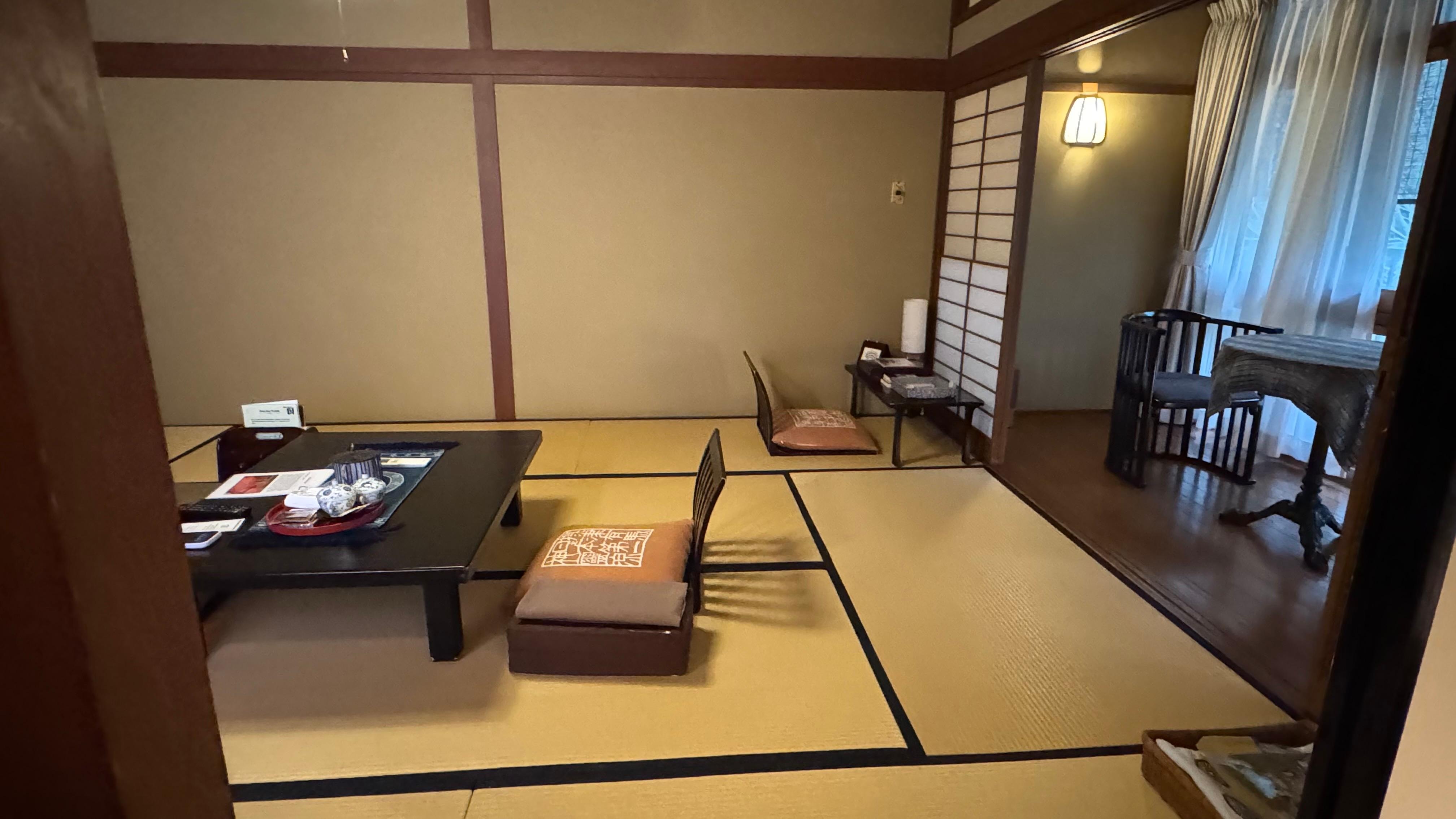 乾淨且空間大,它還有二張按摩椅