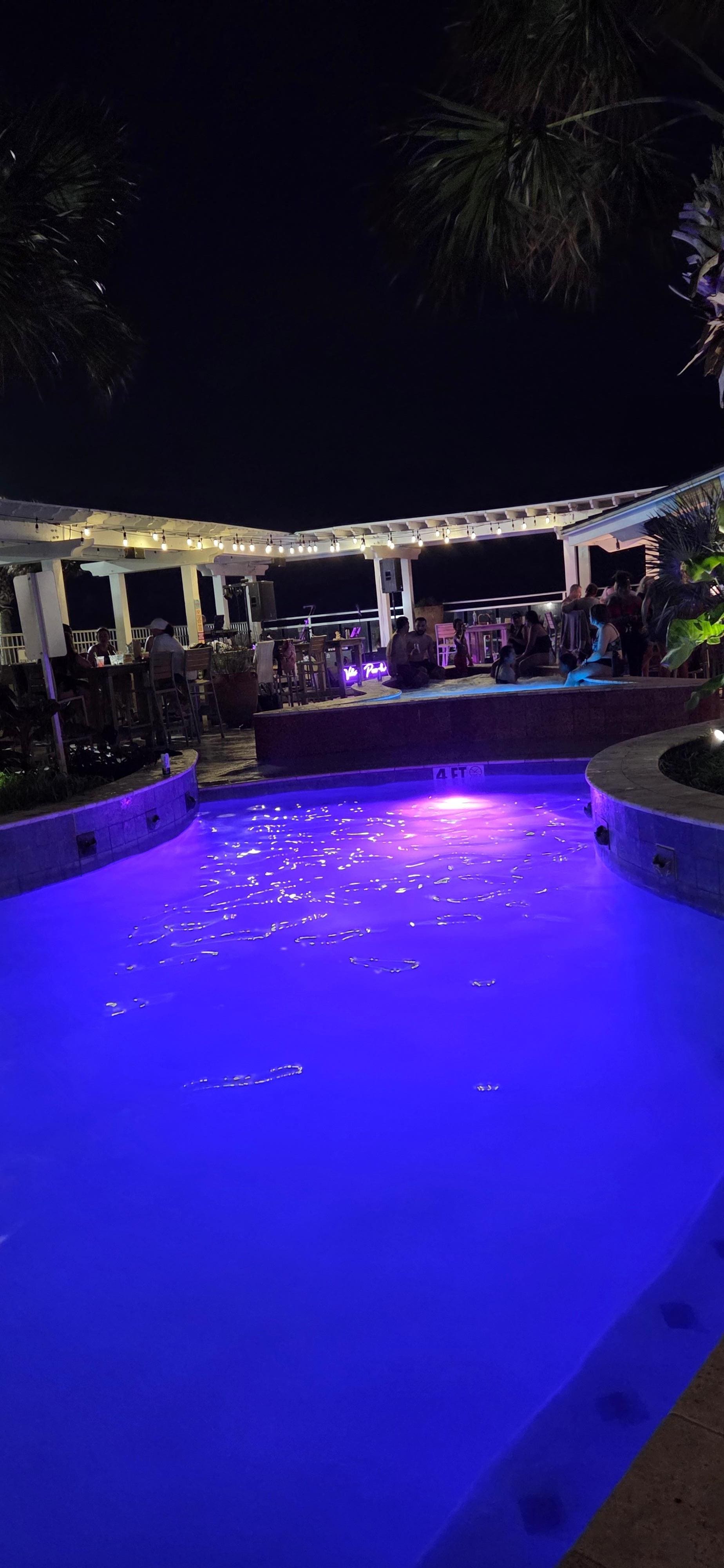 Pool and live music. 