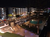 vista dal balcone della camera alla sera.