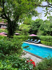 Anlage mit Pool