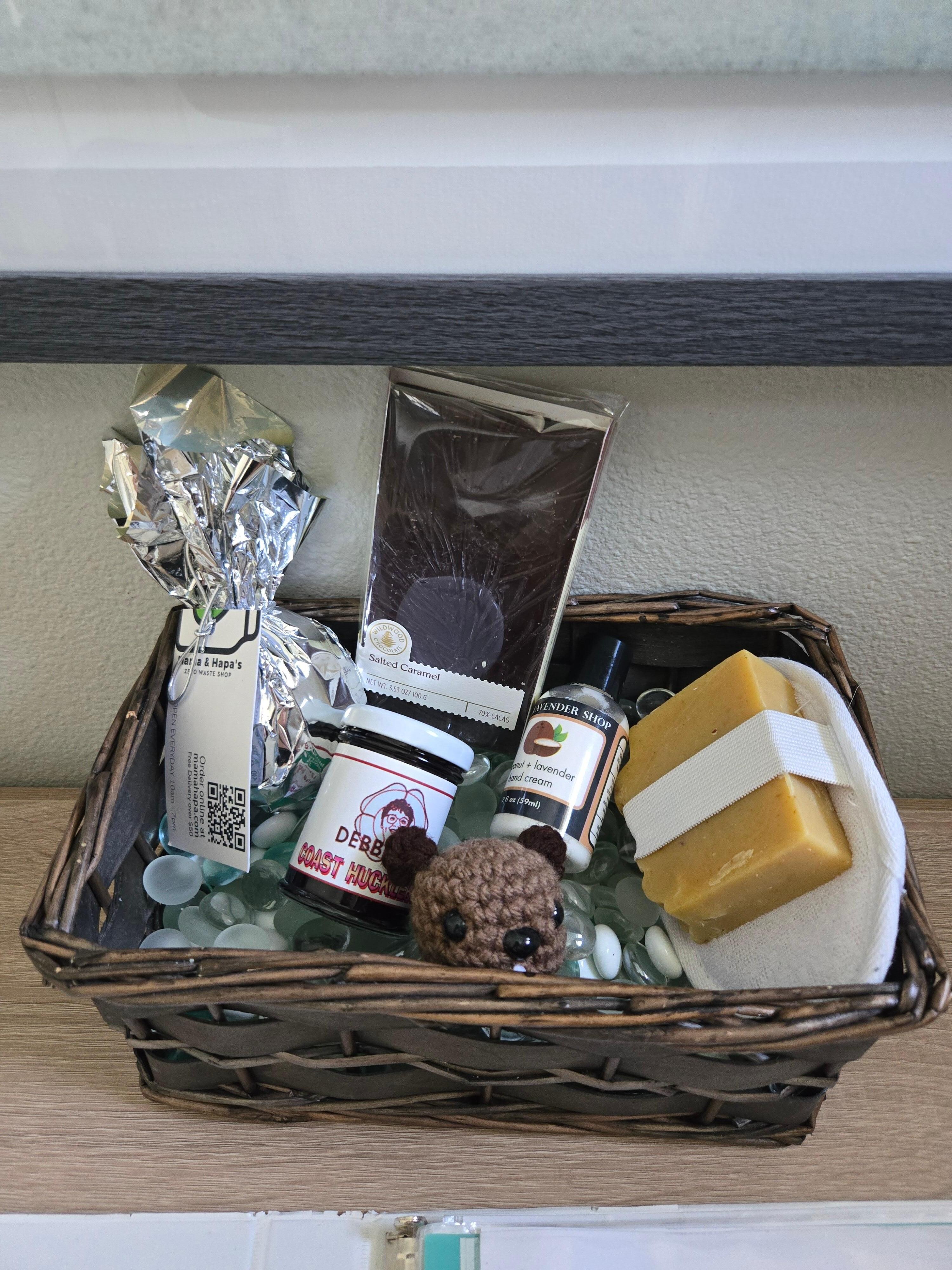 The host provided an Oregon-based welcome basket of goodies!