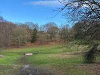 Spout Hills 1 min walk from front door