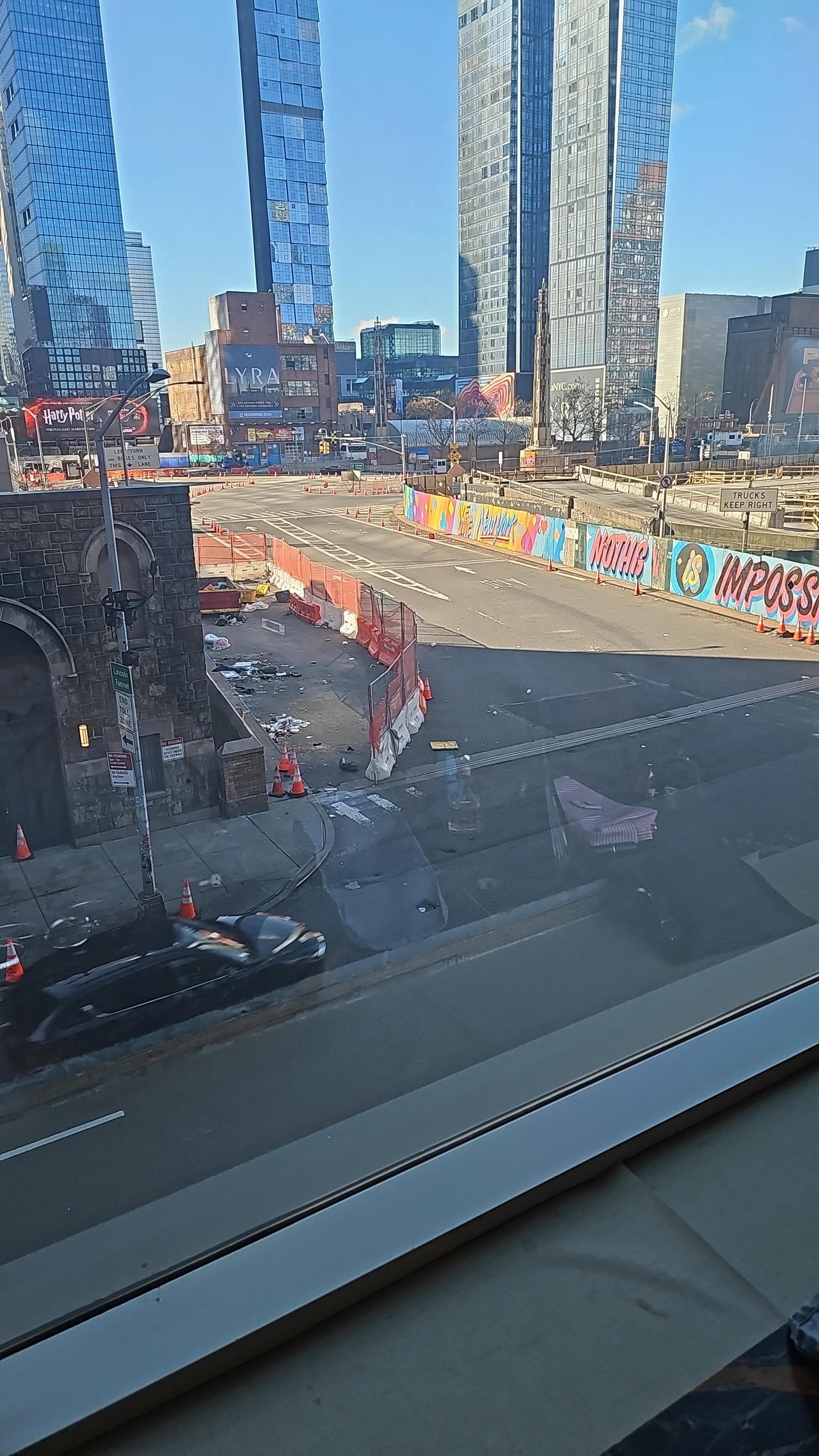 The view from my room was not pkease with all that garbage 