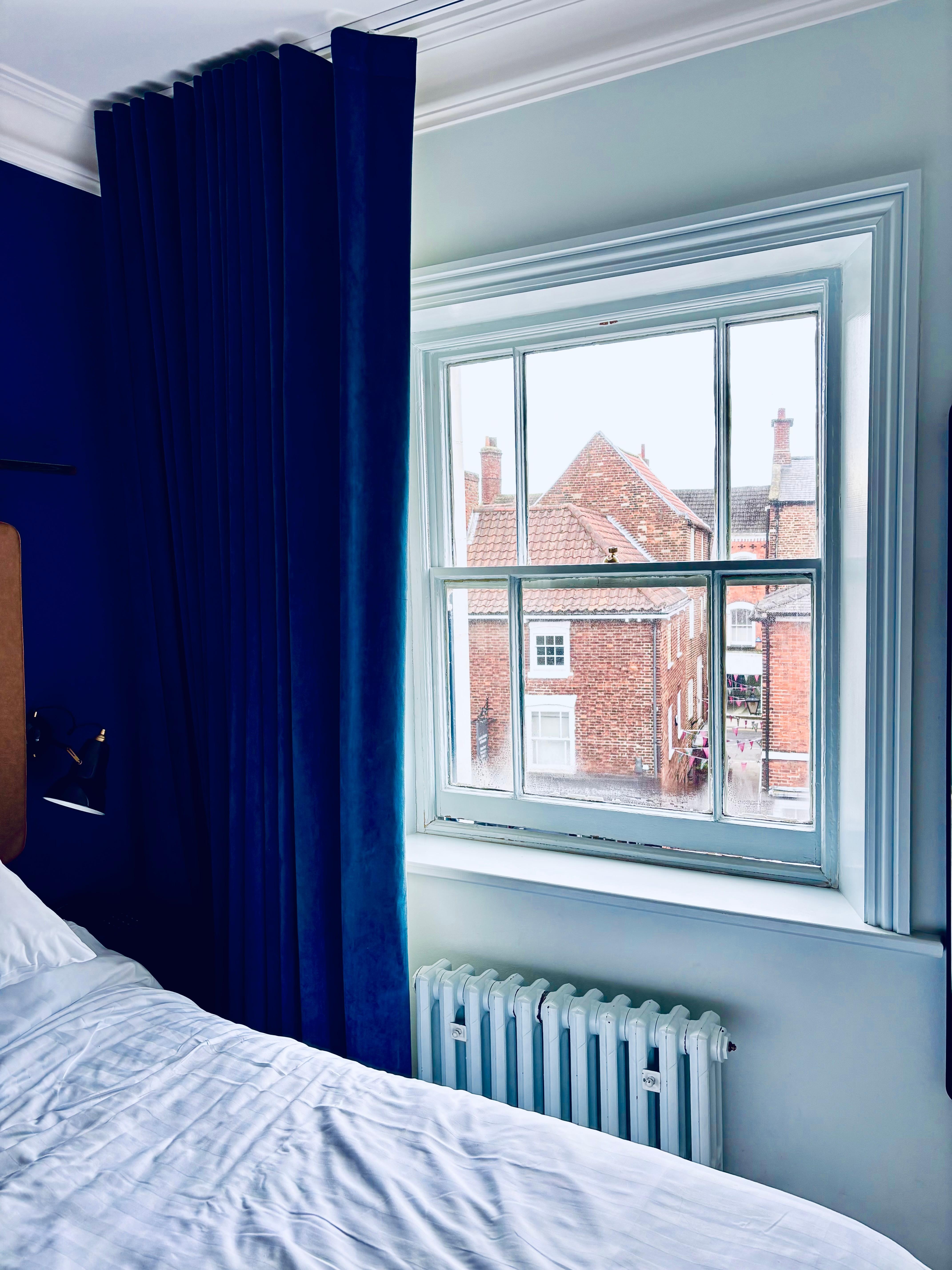 Classic bedroom front outlook room 5, very cosy!