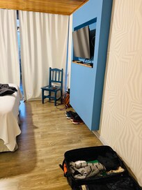 No furniture