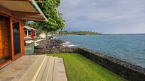 View south from the lanai, toward Kahulu'u Beach Park.