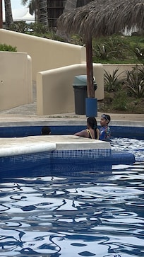Mucho cloro en piscina