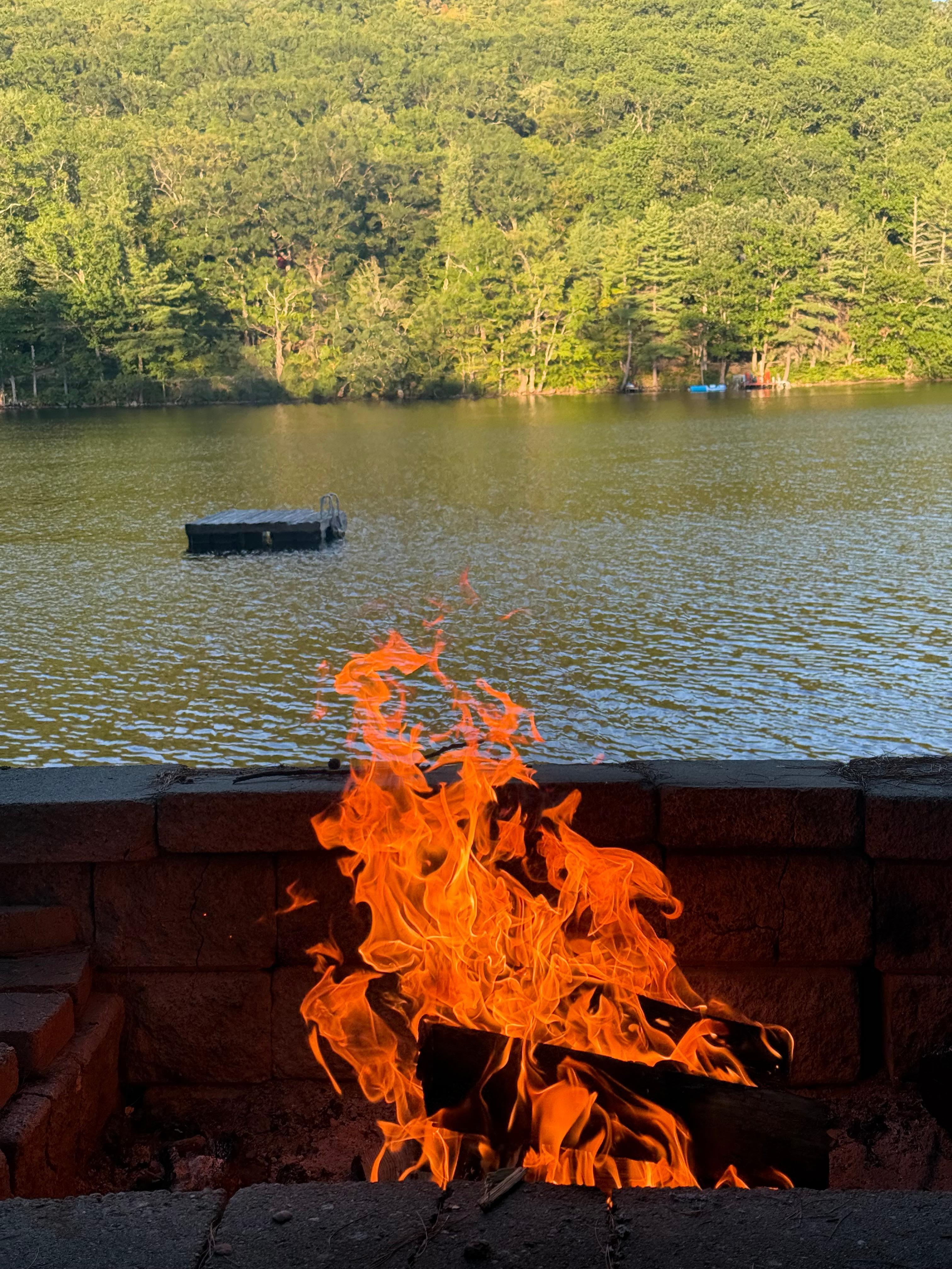Beautiful afternoon fire, after dinner with a view that takes your breath away