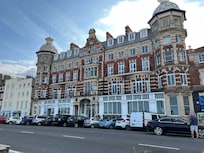 Super Hotel