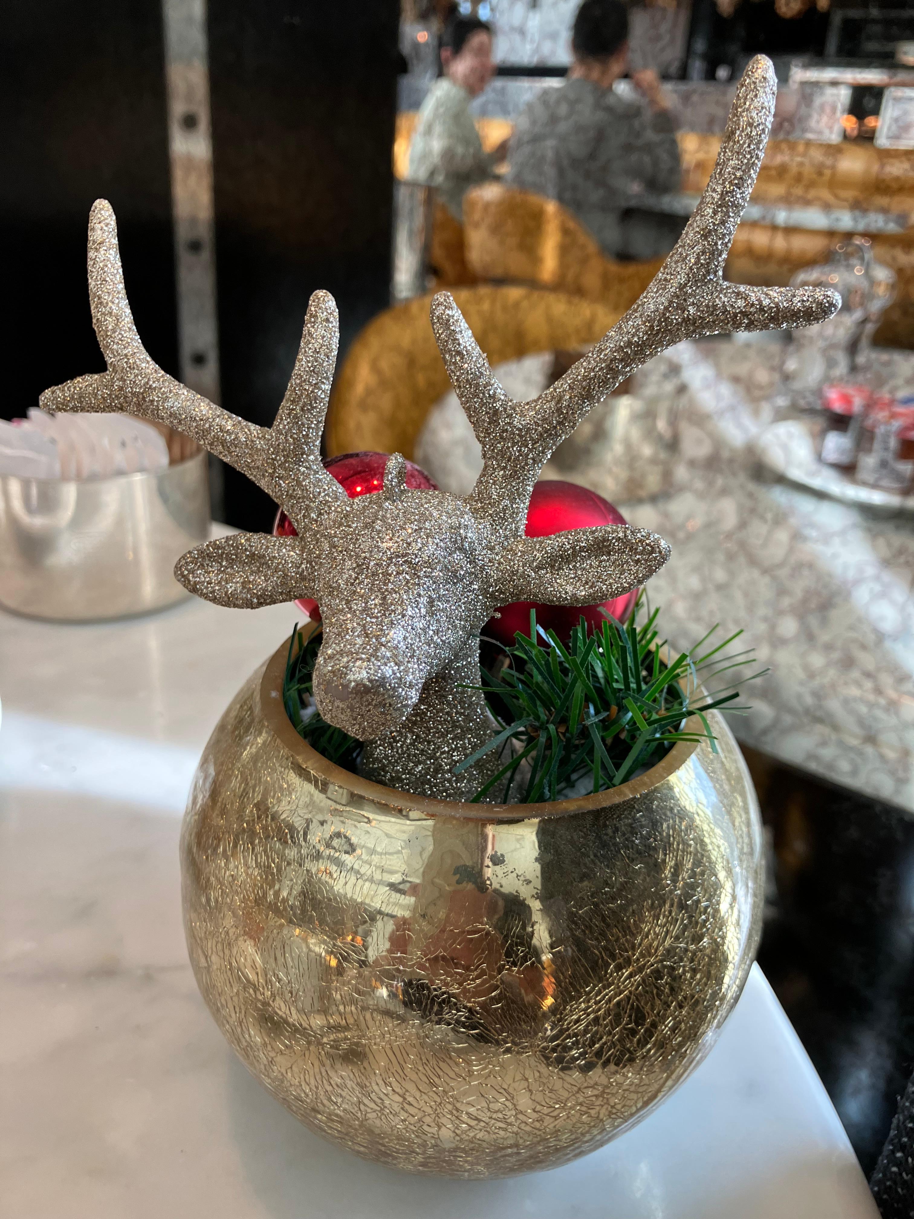 Christmas decorations on each breakfast table