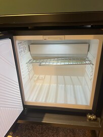 訂房時會有樽裝水入住後水都冇