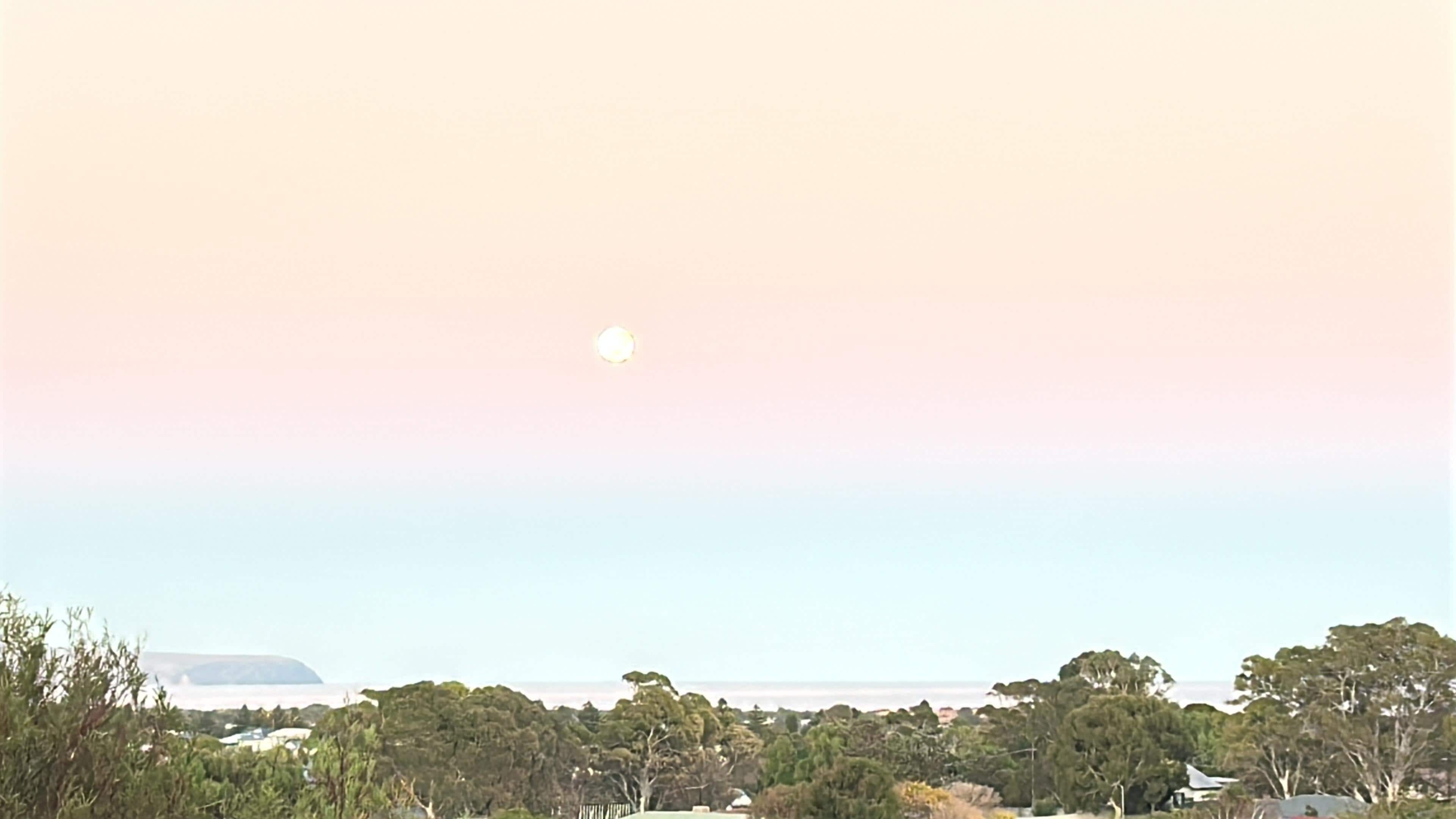 A very beautiful early morning that I haven't seen before. 