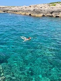 Beautiful sea- 10 mins walk