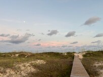 Boardwalk goes straight to the dunes.