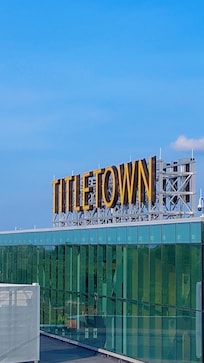 Title town about 5 minute