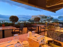 朝食ビュッフェのある8階のレストランからの眺め