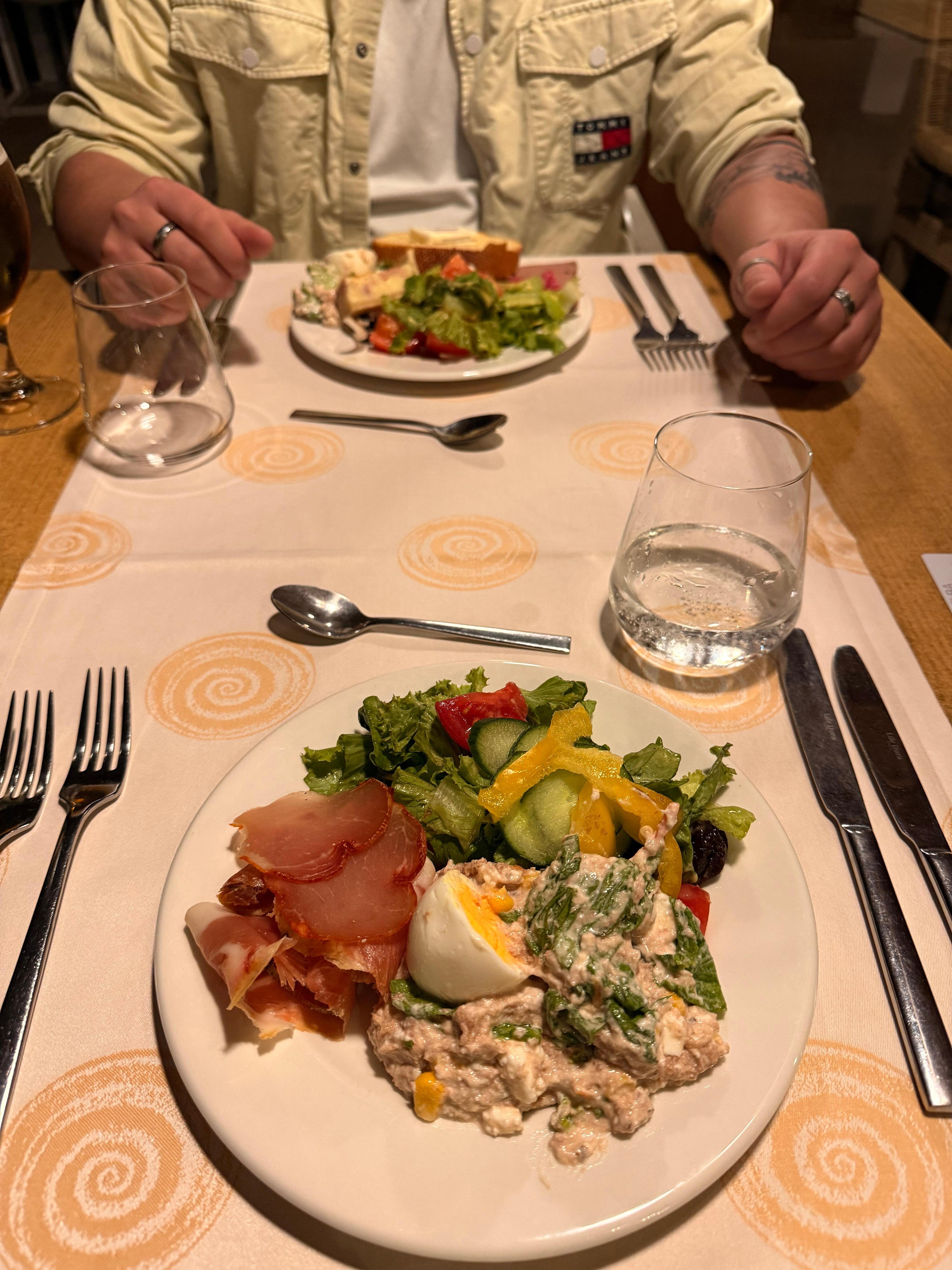 Food was great, especially the appetiser buffet