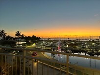 2階の角部屋からのサンセットは素敵だった