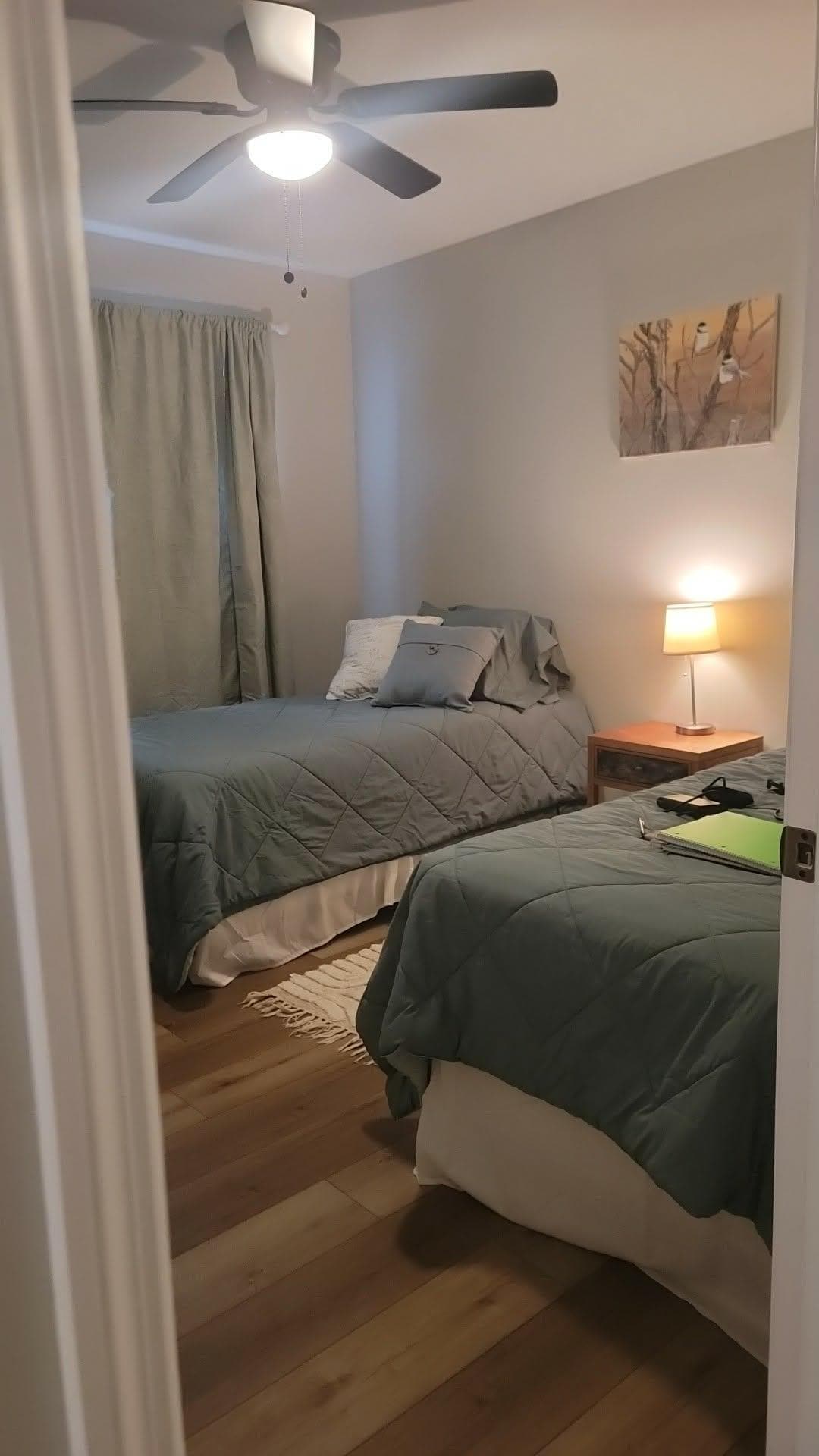 The hosts photos are accurate to the decor and condition of the property. You will not be disappointed 