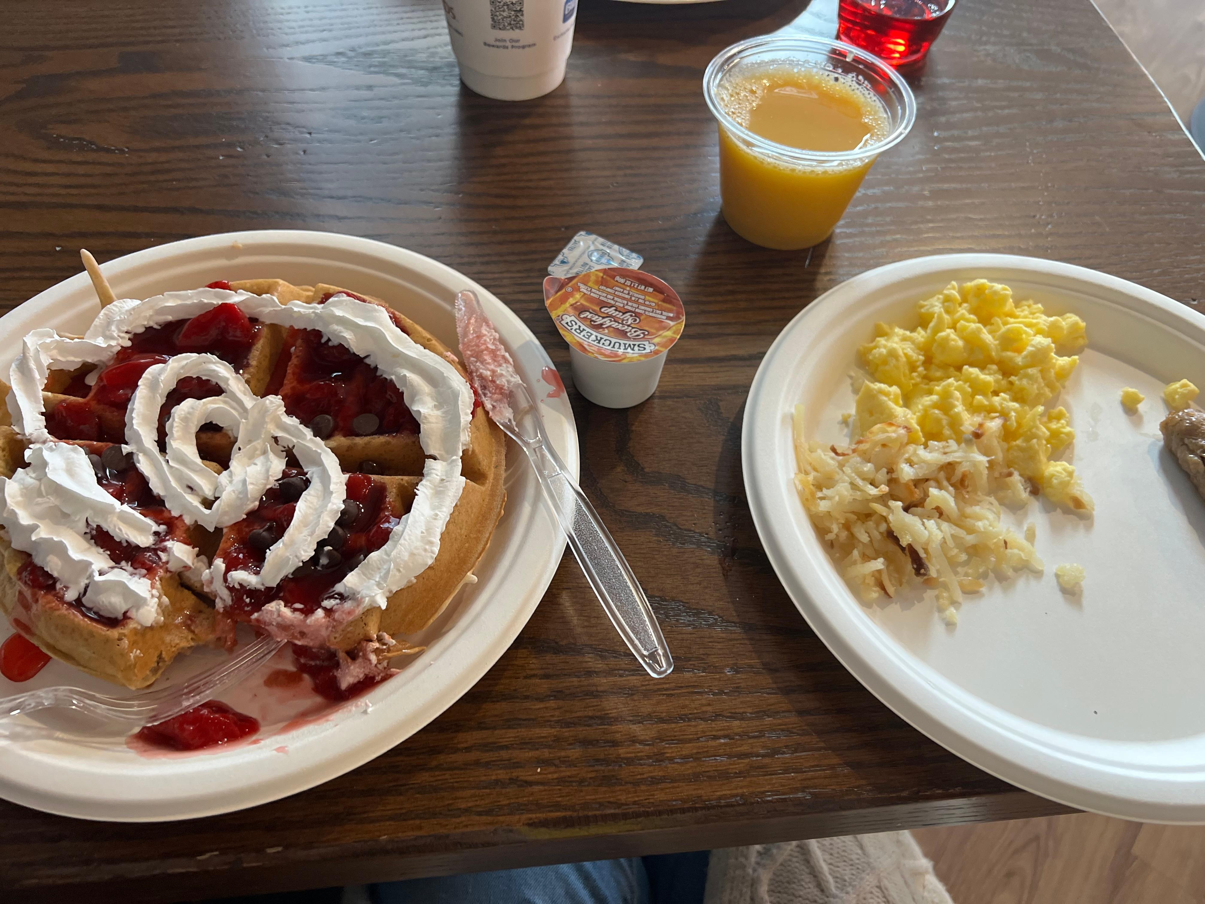 Excellent breakfast, a great variety and coffee available throughout the day.