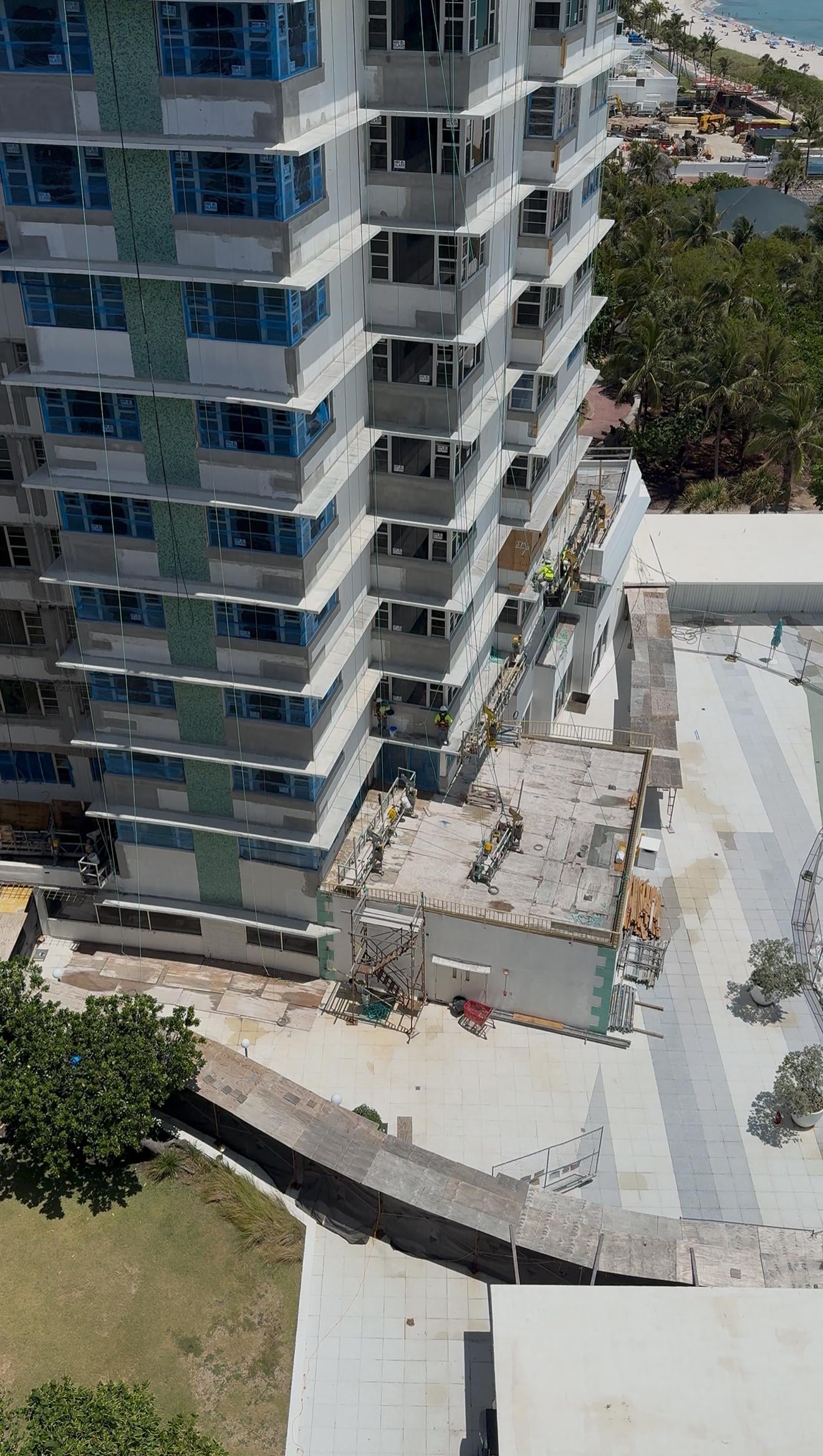 Very loud construction right outside on the balcony.