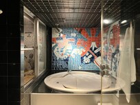 The private bath
