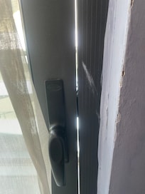 Kırıldı ve kapatılamadı