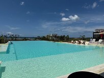 Infinity pool…with great drinks and food