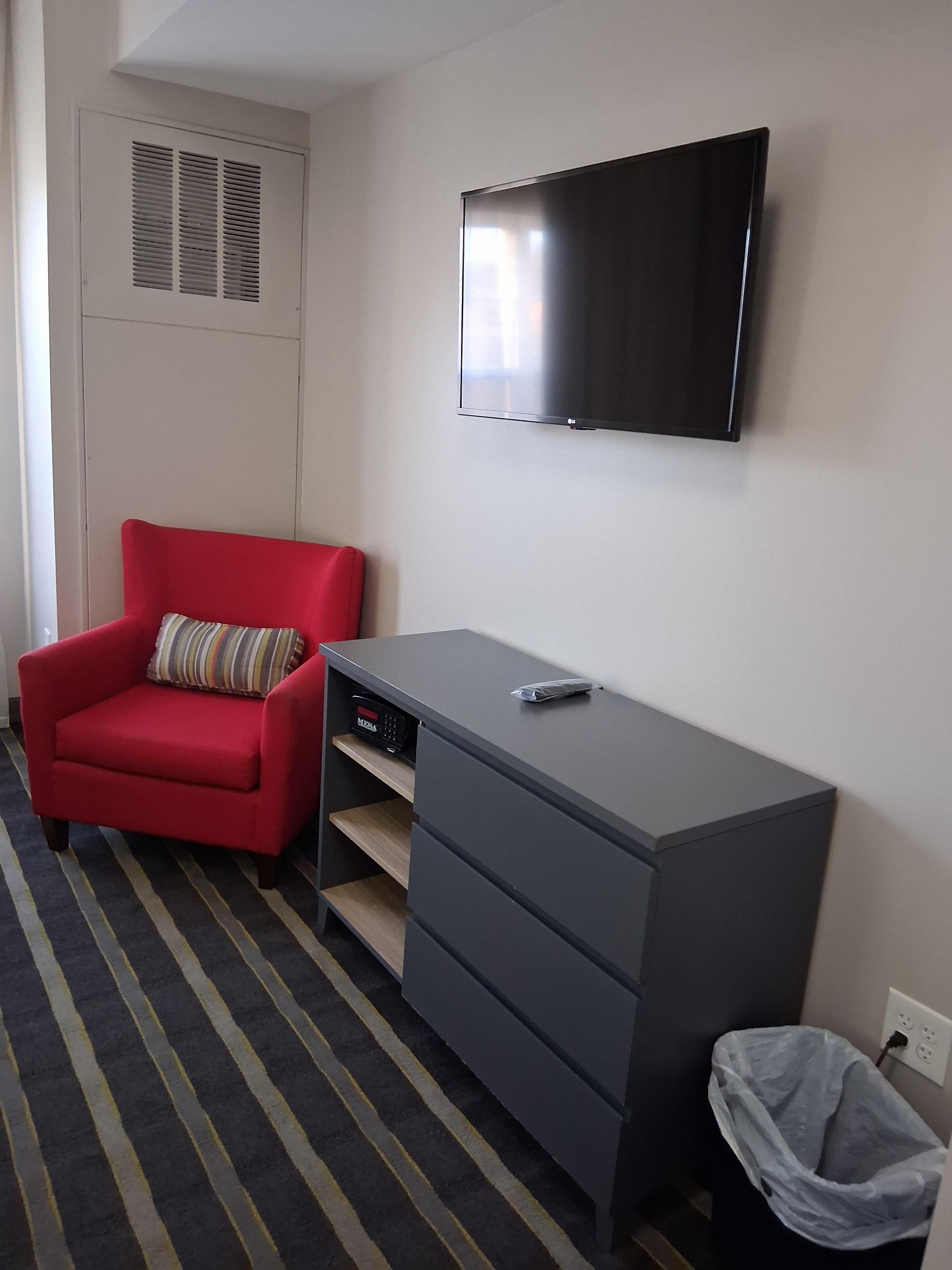 There are 2 TV's..one in the sitting area /couch and one in the bedroom..