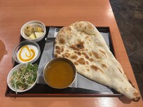 朝食が本格カレーを味わえます。ナンかライスのいずれかを選べますが、連泊の方には飽きてしまう恐れも。ただ味は良いです。