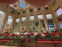 Lobby ready for
The holidays