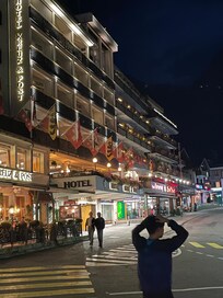 夜のホテル
