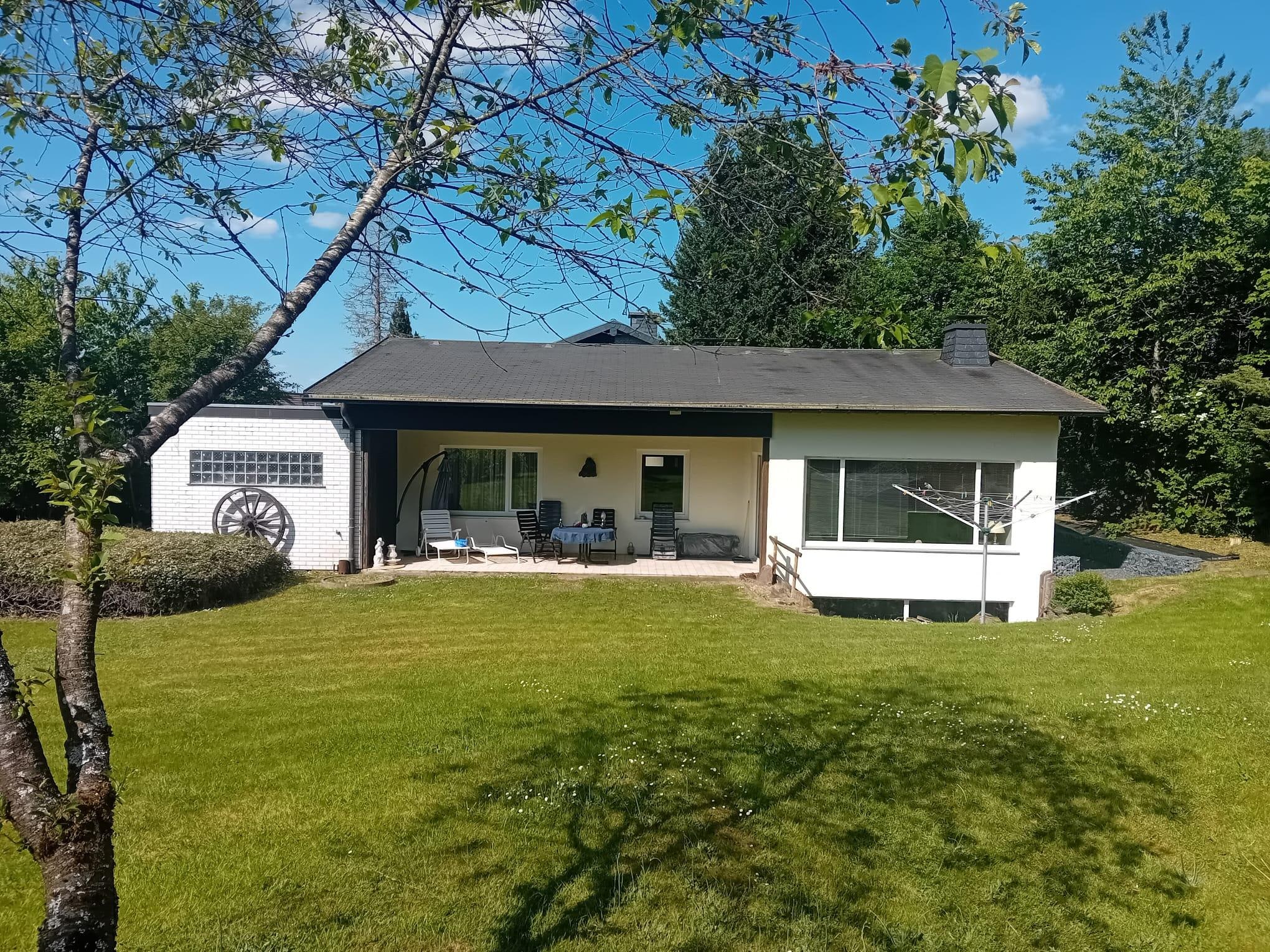 De accommodatie vanuit de tuin