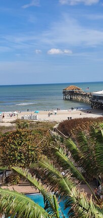 Piren sett fra hotellrommet