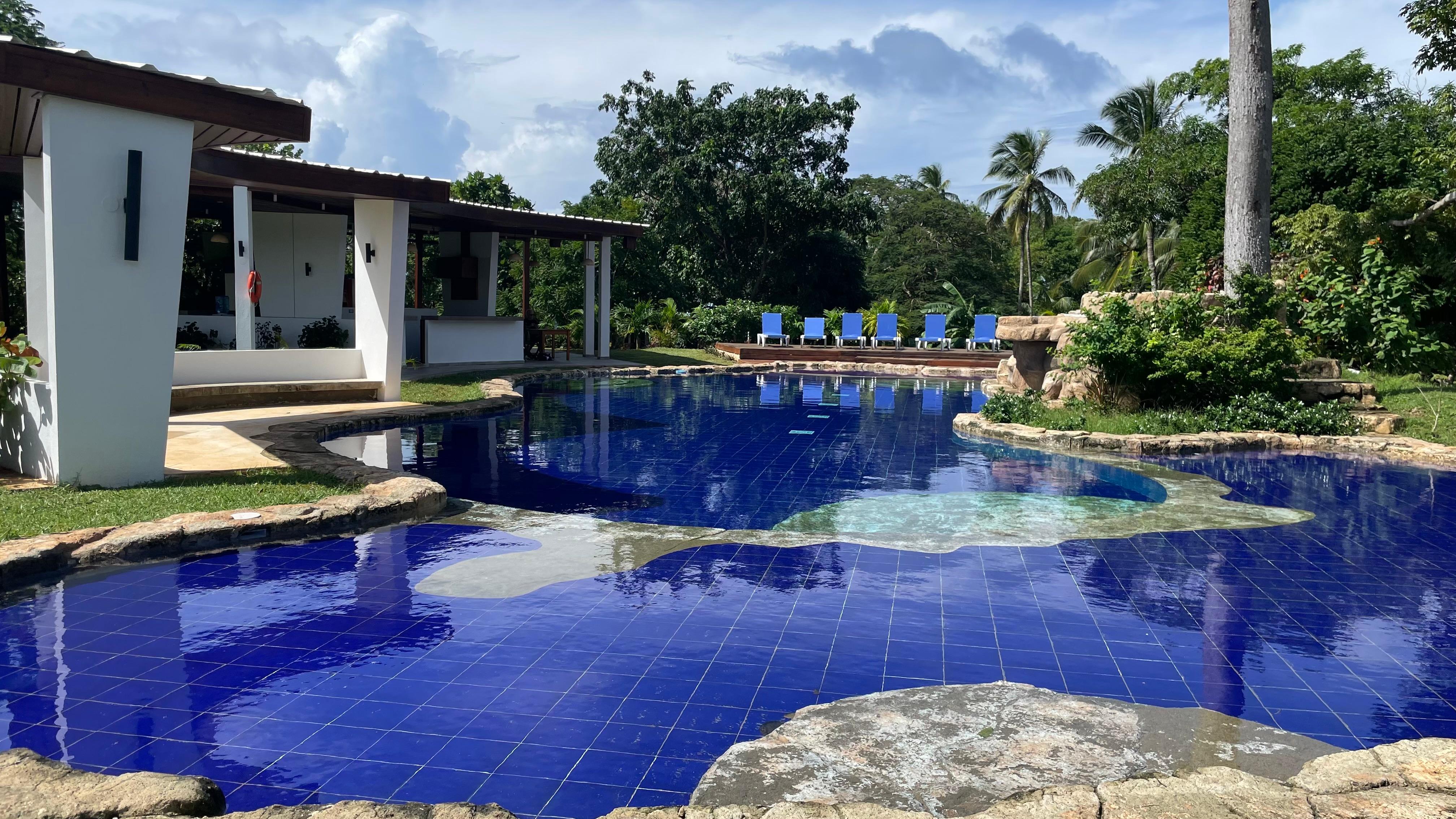 Everything exceeded our expectations.  The staff did way more than just their job.  They did everything possible to assist us. 
Comfortable, clean, well-equipped. Fantastic food and service! Gorgeous pool!