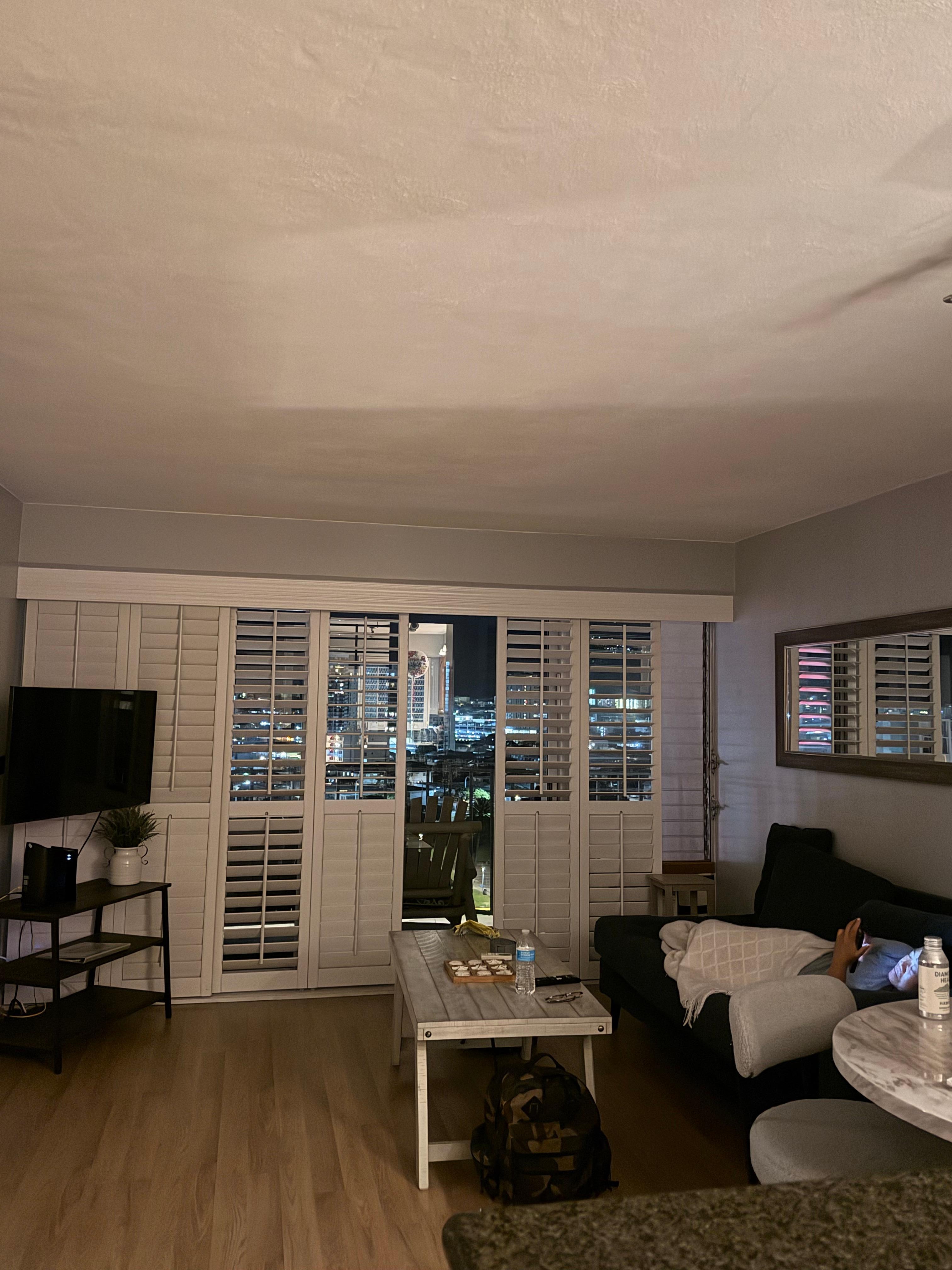 Living room with balcony 