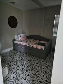 Laundry room /bedroom 4