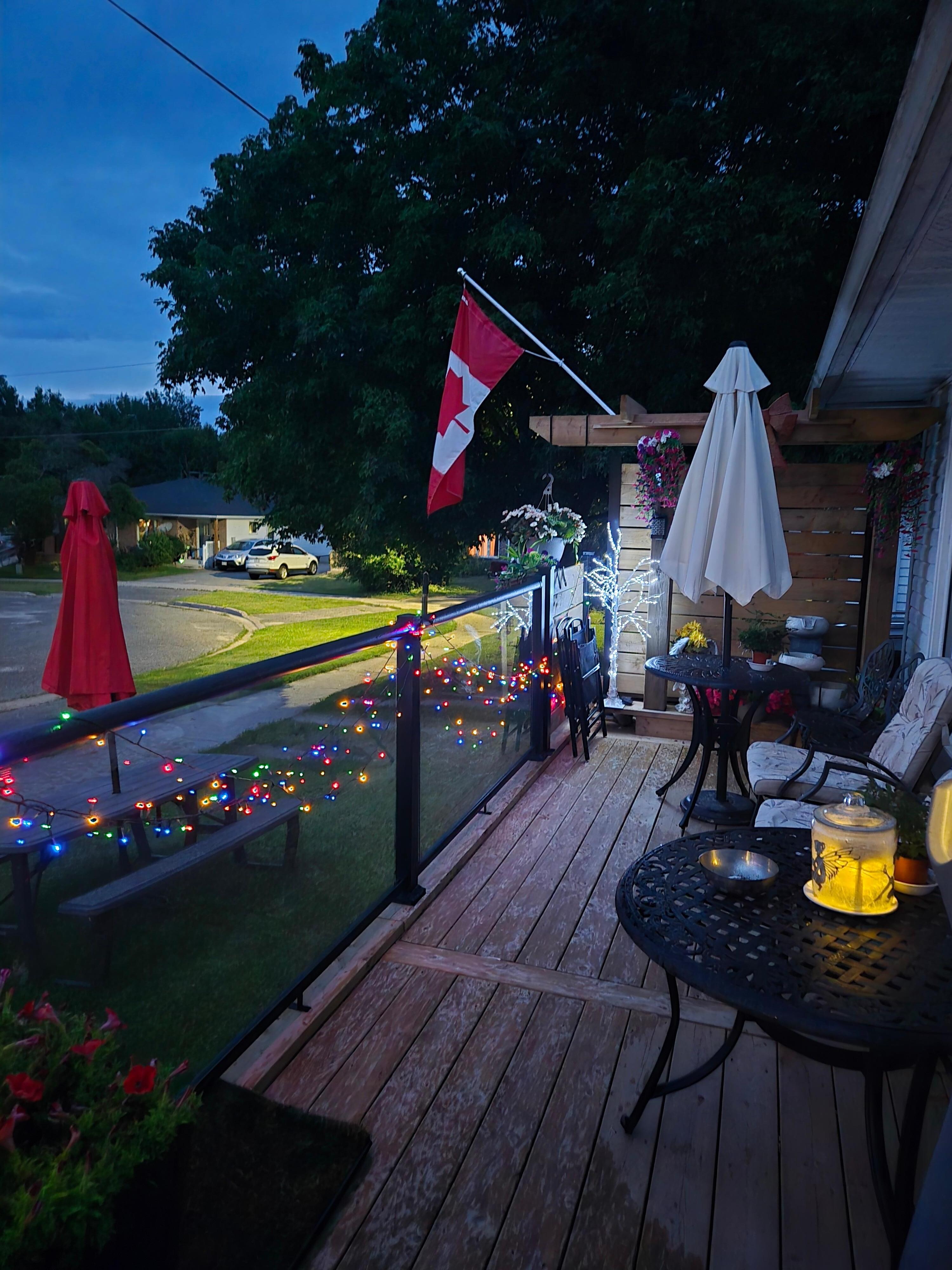 Quiet and relaxing night outside. 
