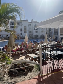 Heated pool ideal for all mobilities and gentle access .