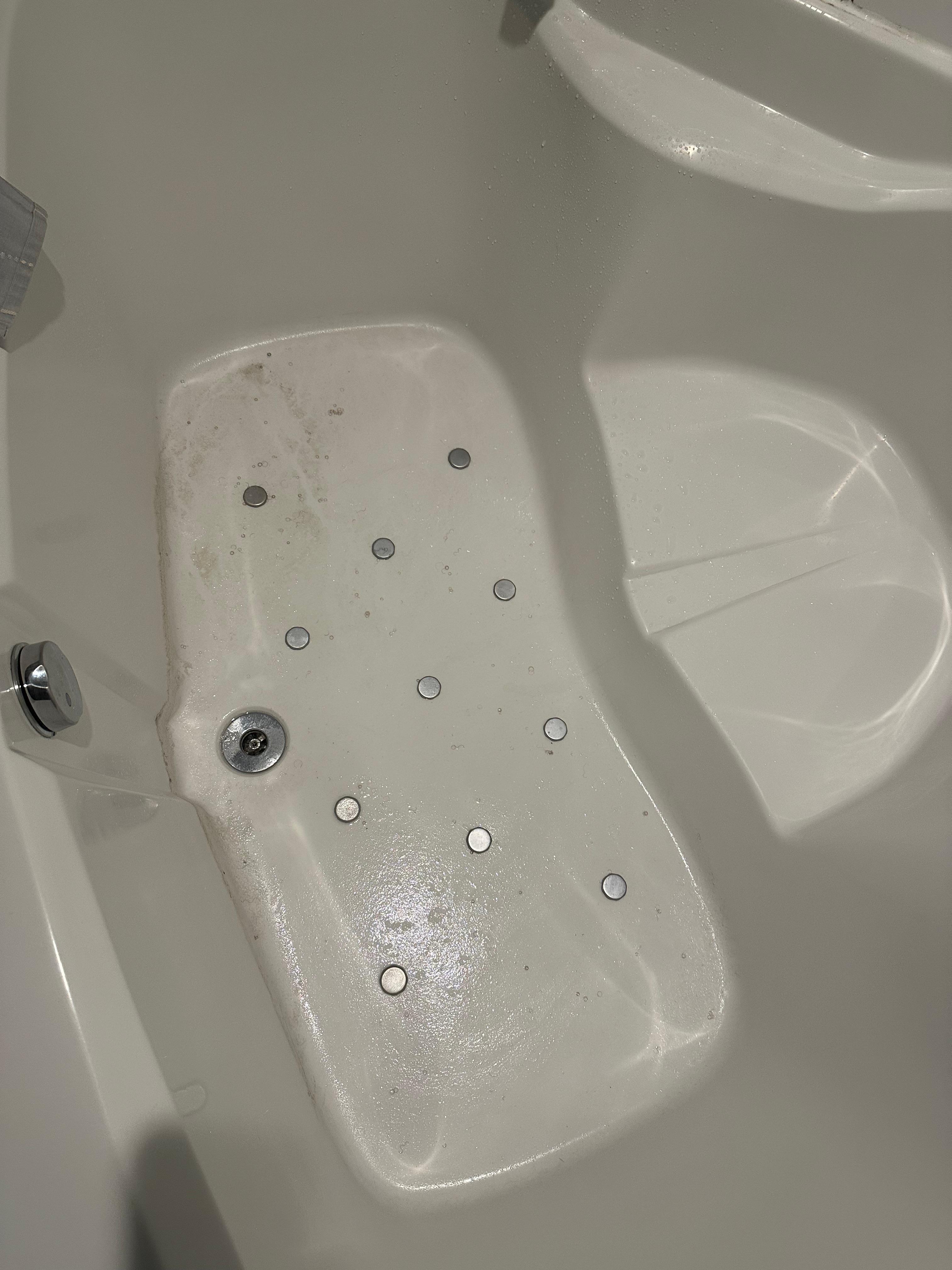 Bath that doesn't flow 