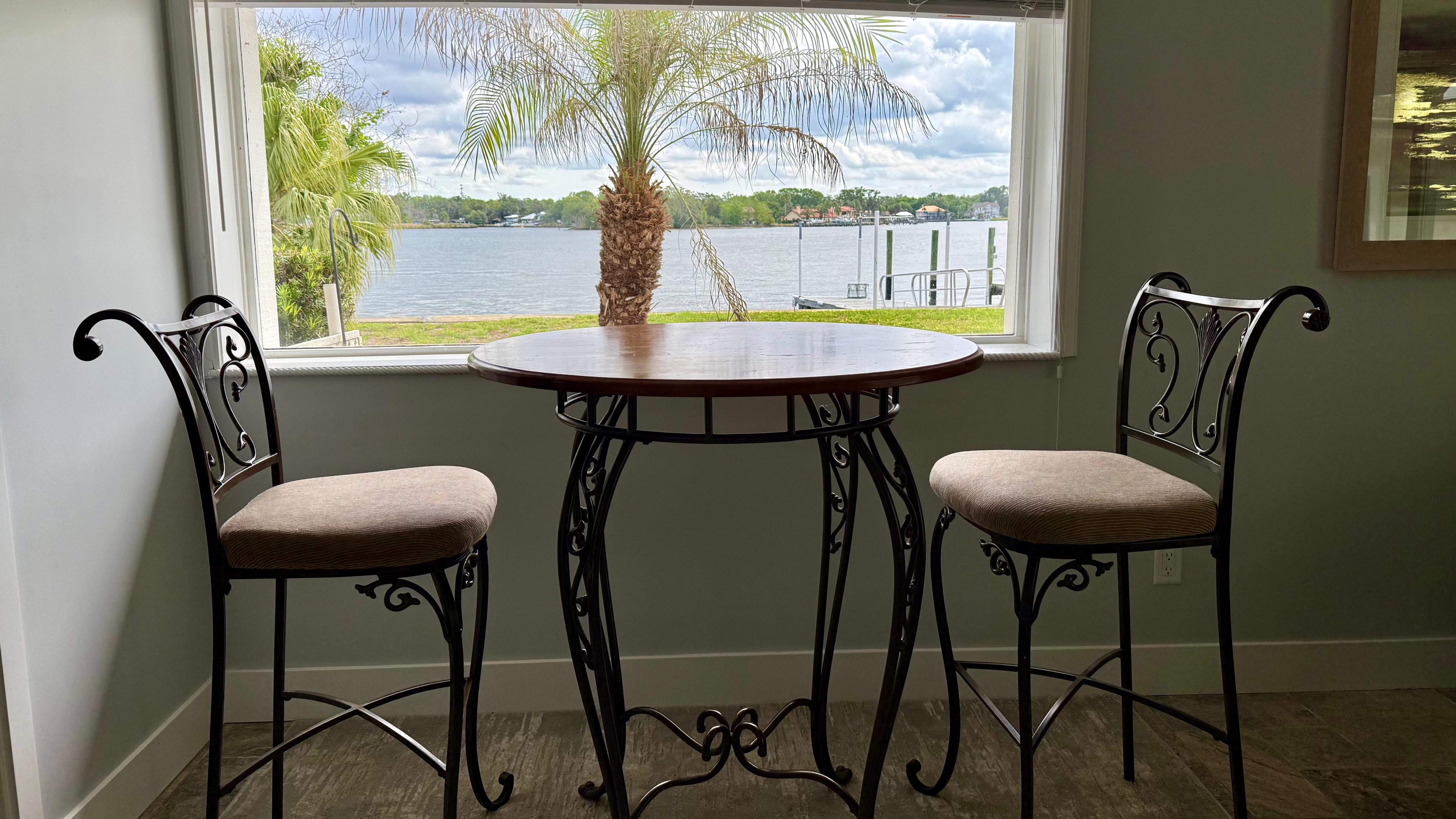 Wonderful picture-window dining view across Crystal River.