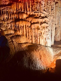 Howes Cavern